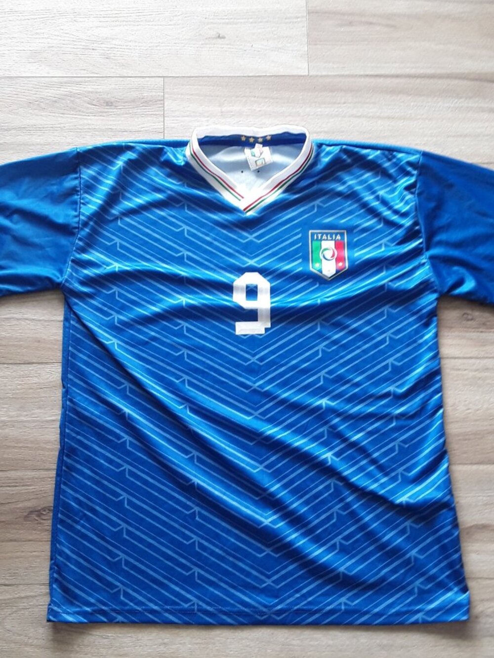 Italy National Team Jersey – Balotelli 9 – Large – Blue – Football Shirt